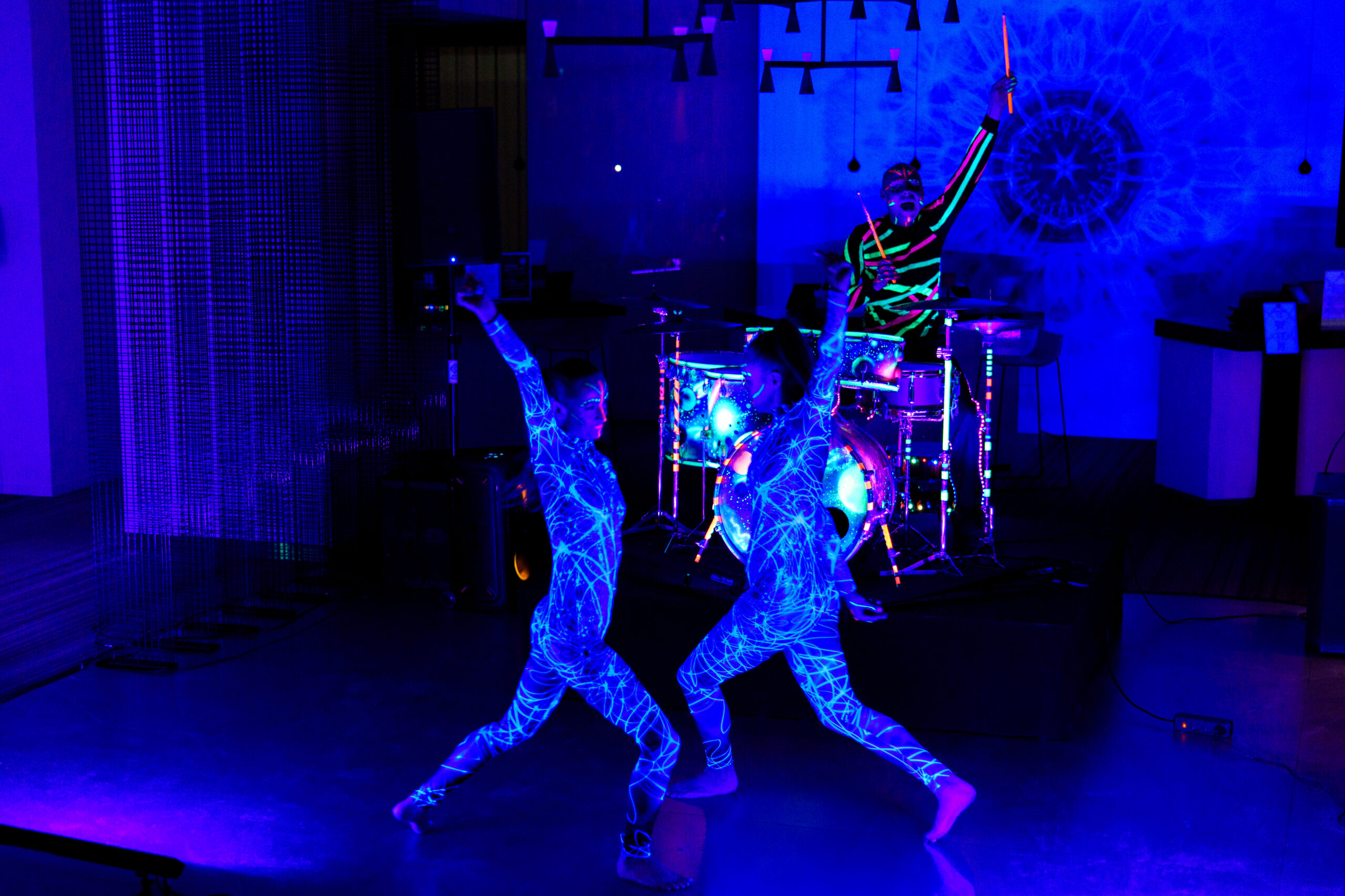 uv trummid ja tantsijad